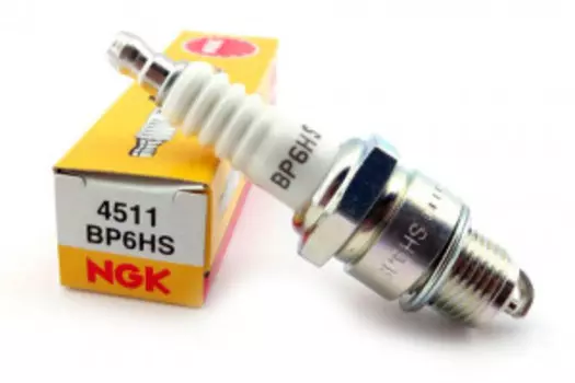 Свеча зажигания NGK BP6HS / 4511
