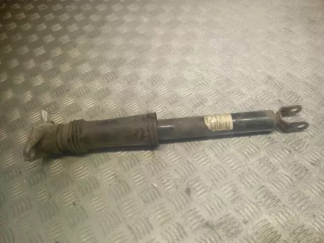 Амортизатор подвески задний левый Hyundai i 30