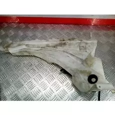 Бачок омывателя Volvo V50