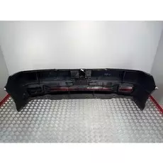 Бампер передний Toyota HiAce