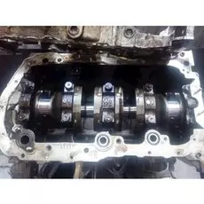 Блок двигателя (картер) Toyota Avensis 2