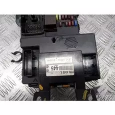 Блок предохранителей Kia Carnival (Sedona) 2