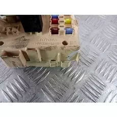 Блок предохранителей Toyota Avensis 2