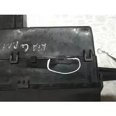 Блок реле Kia Carnival (Sedona) 2