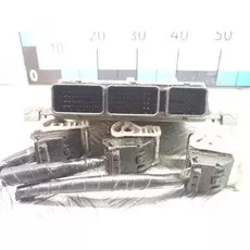 Блок управления двигателем Mazda 2 DE