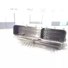 Блок управления двигателем Mitsubishi Pajero 4