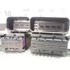 Блок управления двигателем Volkswagen Golf 5