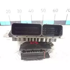 Блок управления двигателем Volvo S40 V40 2