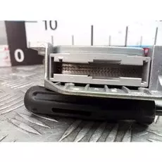 Решетка (заглушка) в бампер левая Opel Corsa D