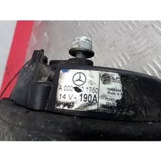 Генератор Mercedes W203 (C Class)