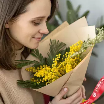 Букет 3 мимозы в крафте