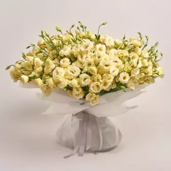 Букет из 101 кремового лизиантуса в белой пленке