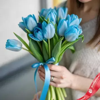 Букет из 11 голубых тюльпанов с голубой лентой, Россия