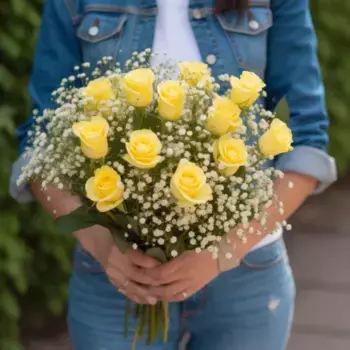 Букет из 11 желтых роз и гипсофил