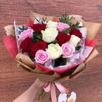 Букет из 13 роз микс «14 февраля»
