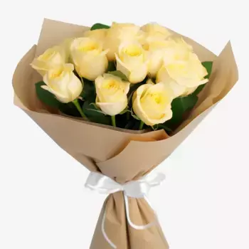 Букет из 15 желтых роз в крафте, 40см
