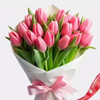 Букет из 17 розовых тюльпанов в белой бумаге