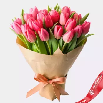 Букет из 21 розового тюльпана в крафте
