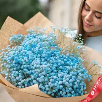 Букет из 25 синих гипсофил в крафте