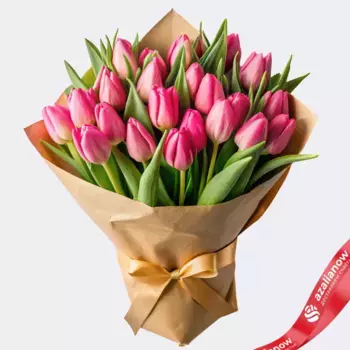 Букет из 31 розового тюльпана в крафте