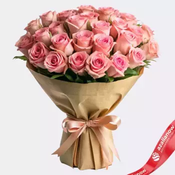 Букет из 35 розовых роз в крафте, 70 см, Россия