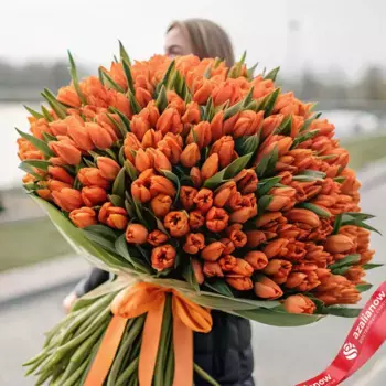 Букет из 400 оранжевых тюльпанов с лентой, Россия
