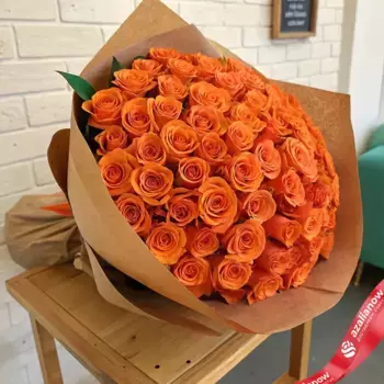 Букет из 51 оранжевой розы в крафте, 50 см, Россия