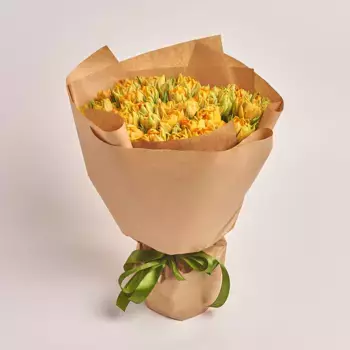 Букет из 51 пионовидного желтого тюльпана в крафте