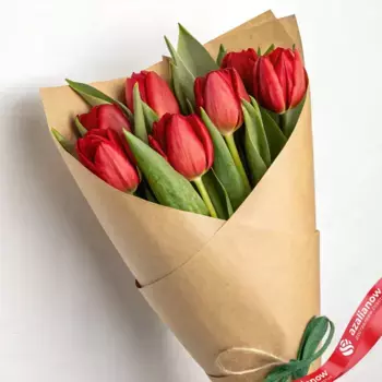 Букет из 7 красных тюльпанов в крафте