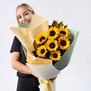 Букет из 7 подсолнухов «Пусть всегда будет солнце»