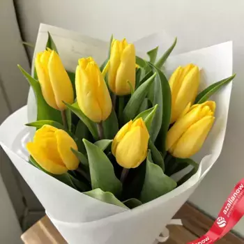 Букет из 7 желтых тюльпанов в упаковке