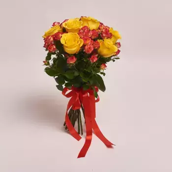 Букет из 8 красных и 7 желтых роз