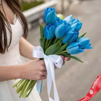 Букет из 9 голубых тюльпанов с белой лентой, Россия