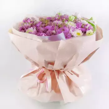 Букет из георгин, роз, астранций «Гармония»