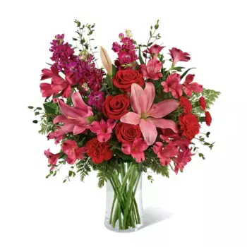 Букет из гвоздик, лилий, роз, маттиол «Наталья»