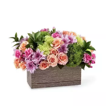 Букет из гвоздик, роз и хризантем «Ариана»