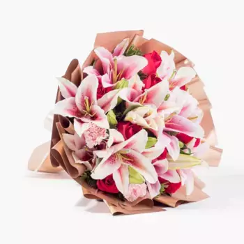 Букет из гвоздик, роз и лилий «Серафима»