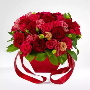 Букет из лизиантусов и роз «Ранец любви»