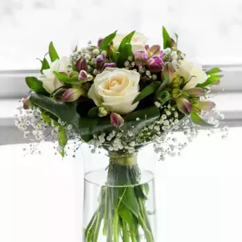 Букет из роз, альстромерий и гипсофил «Дарья»