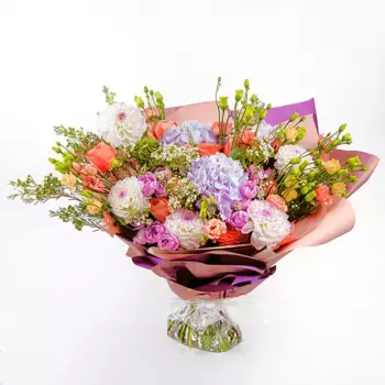 Букет из роз, георгин, гортензии «Произведение»