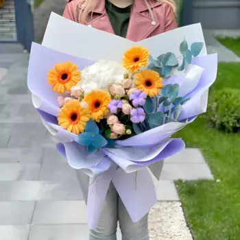 Букет из роз, гербер и гортензии «Дуэт с тобой»