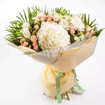 Букет из роз, гортензий и лизиантусов «На счастье»
