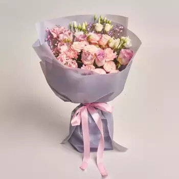 Букет из роз, гвоздик, лизиантусов, гипсофил «Спасибо»