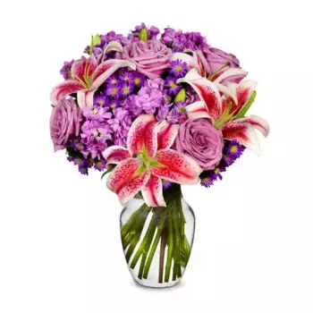 Букет лилий, роз, астр, маттиол «Лаура»