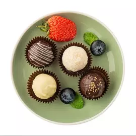 Ассорти №2 из 4 шоколадных конфет с сыром от Ларисы Баранихиной, Larka, 46 г, Москва, БЗМЖ