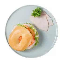 Бейгл с индейкой 210 г Уже Готово Россия