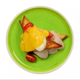 Бриошь Бенедикт с индейкой с собой 150г