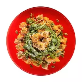 Салат из тыквы и рукколы с соусом из сыра Фета 150 г Уже Готово Россия