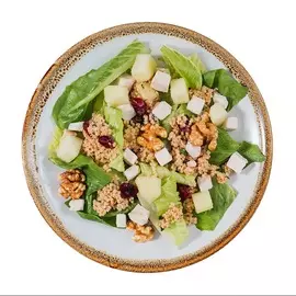 Салат с курицей, киноа и грецкими орехами 170 г Уже Готово Россия