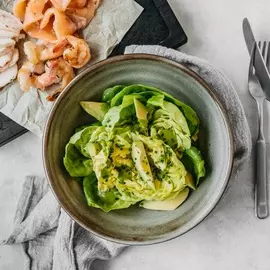 Салат зеленый с авокадо 100г